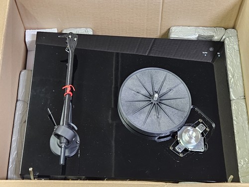 Pro ject essential - essential, iii