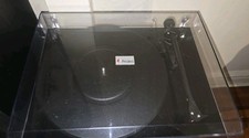 Pro-Ject 105666 - Debut Carbon